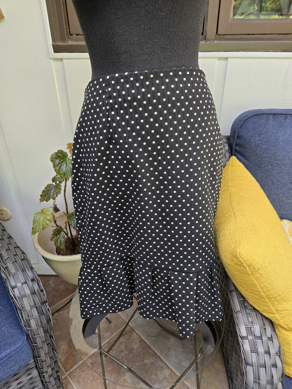 White House Black Market Black Polkadot Pencil Skirt - L